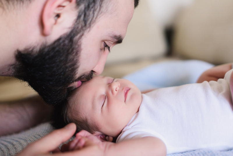 Consejos para comunicación y vínculo de papá con su bebé